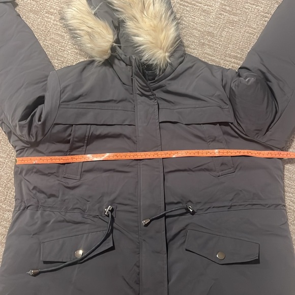 NUTEXROL Women's Heavy Thicken Puffer Down Warm Parka with Faux Fur Hood - Picture 17 of 17